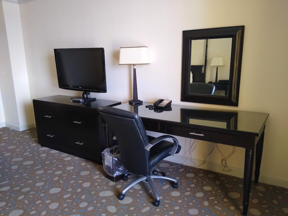 Residences At The Atlantic Resort 포트 로더데일 외부 사진