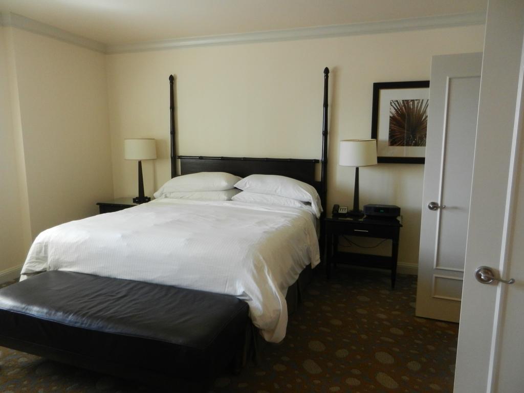 Residences At The Atlantic Resort 포트 로더데일 객실 사진